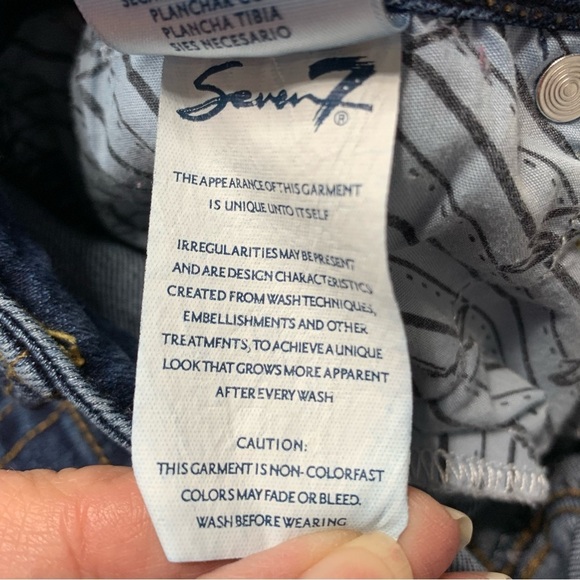 SEVEN7 Tower Straight‎ Crop Jeans dark wash. Size 4 - Picture 10 of 12